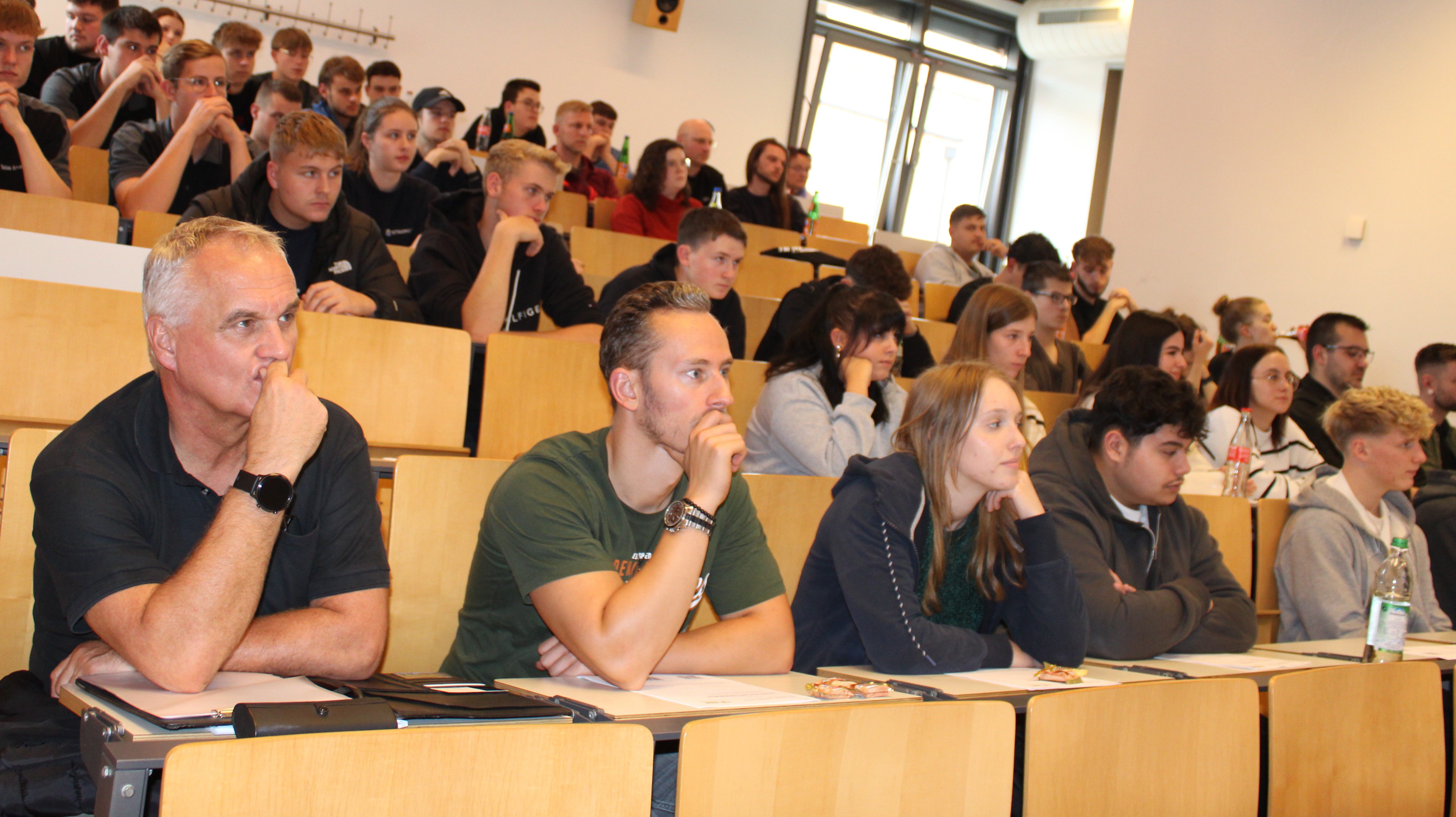 SET – SCHÜLER ENTDECKEN TECHNIK – Auftaktveranstaltung an der Technischen Hochschule Deggendorf