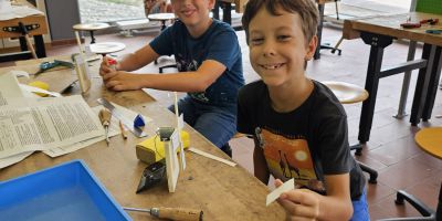 TECHNIKFERIEN – „Baue deine eigene Solar-Windmühle“ im Technikhaus Dingolfing