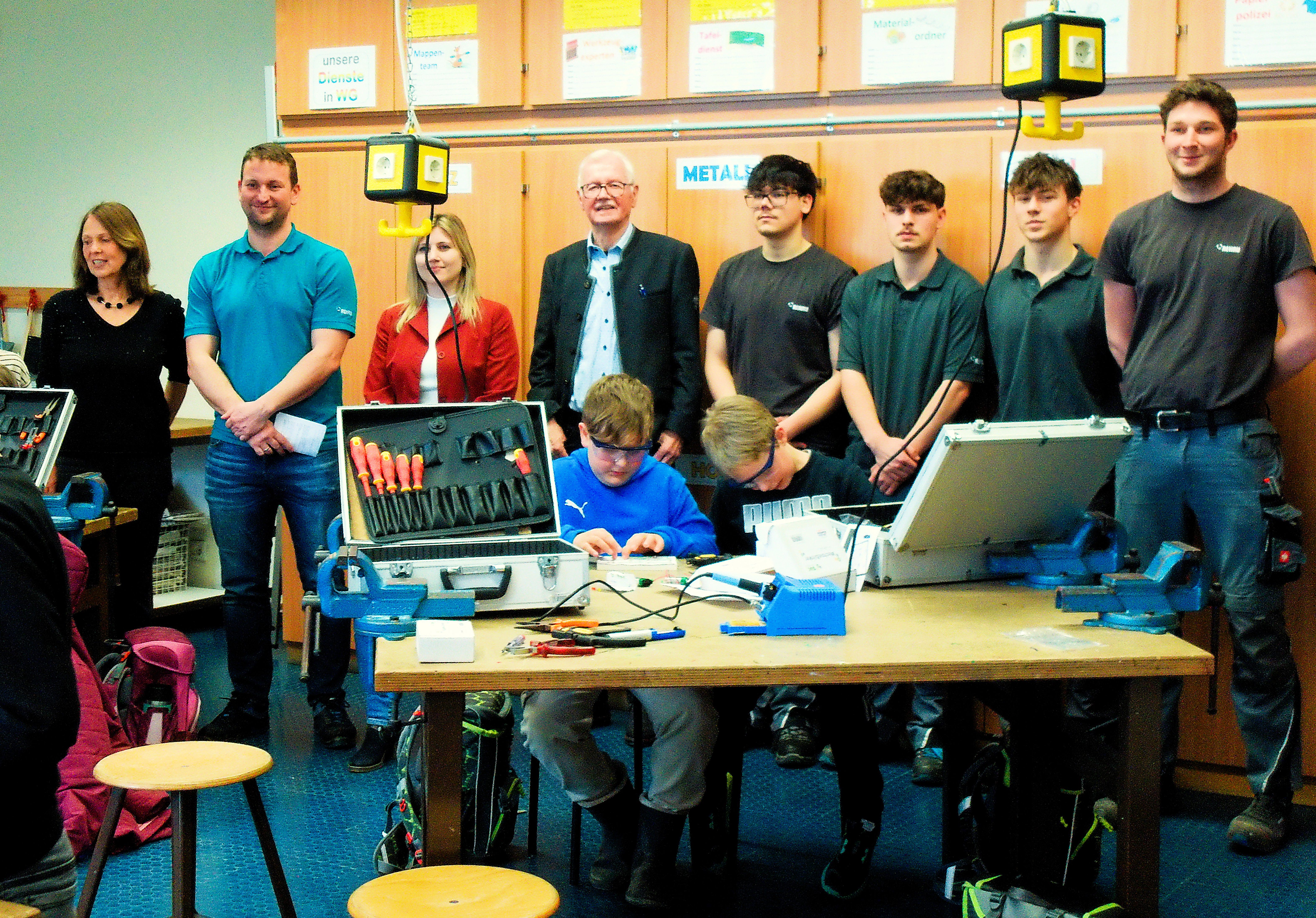 SCHÜLER ENTDECKEN TECHNIK an der Grundschule Viechtach