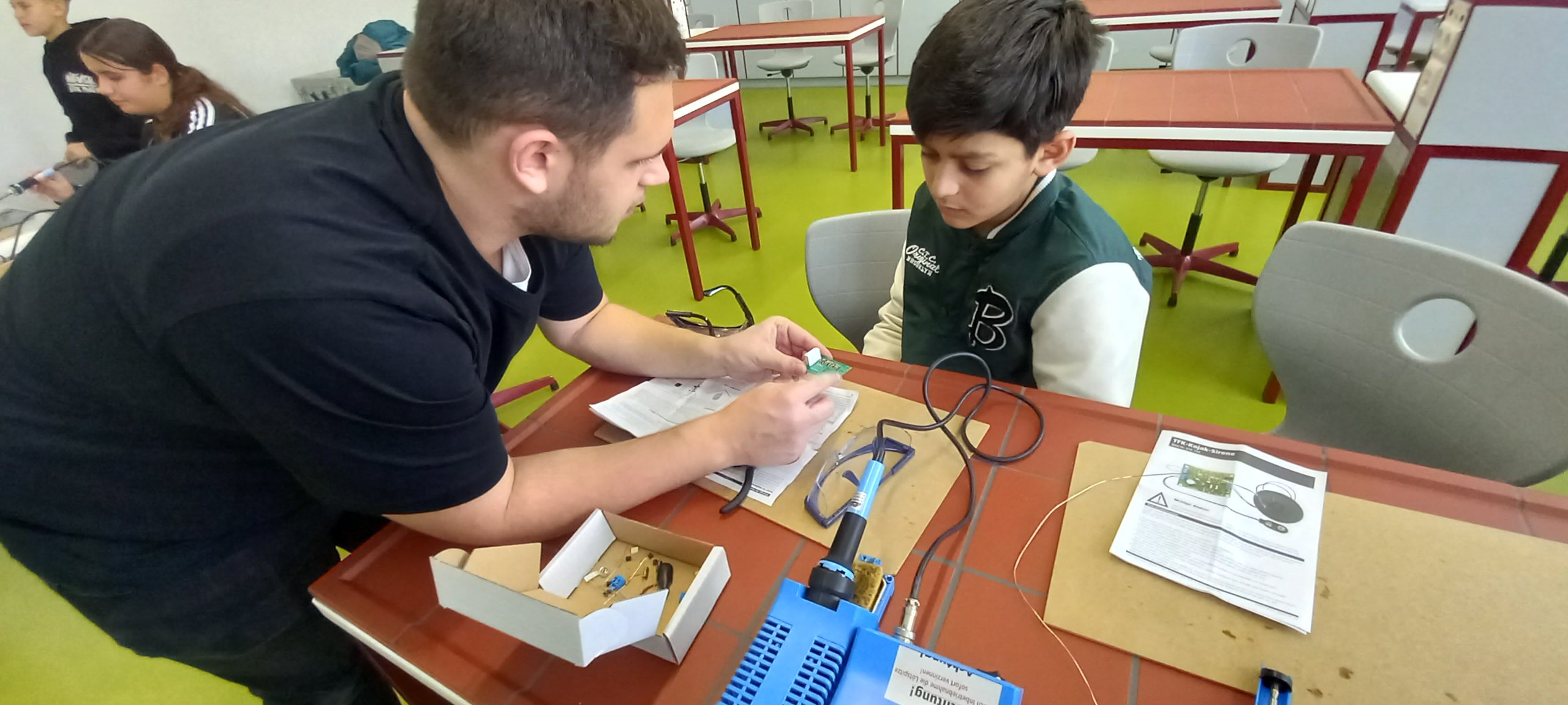 SET – SCHÜLER ENTDECKEN TECHNIK an der Mittelschule Regen