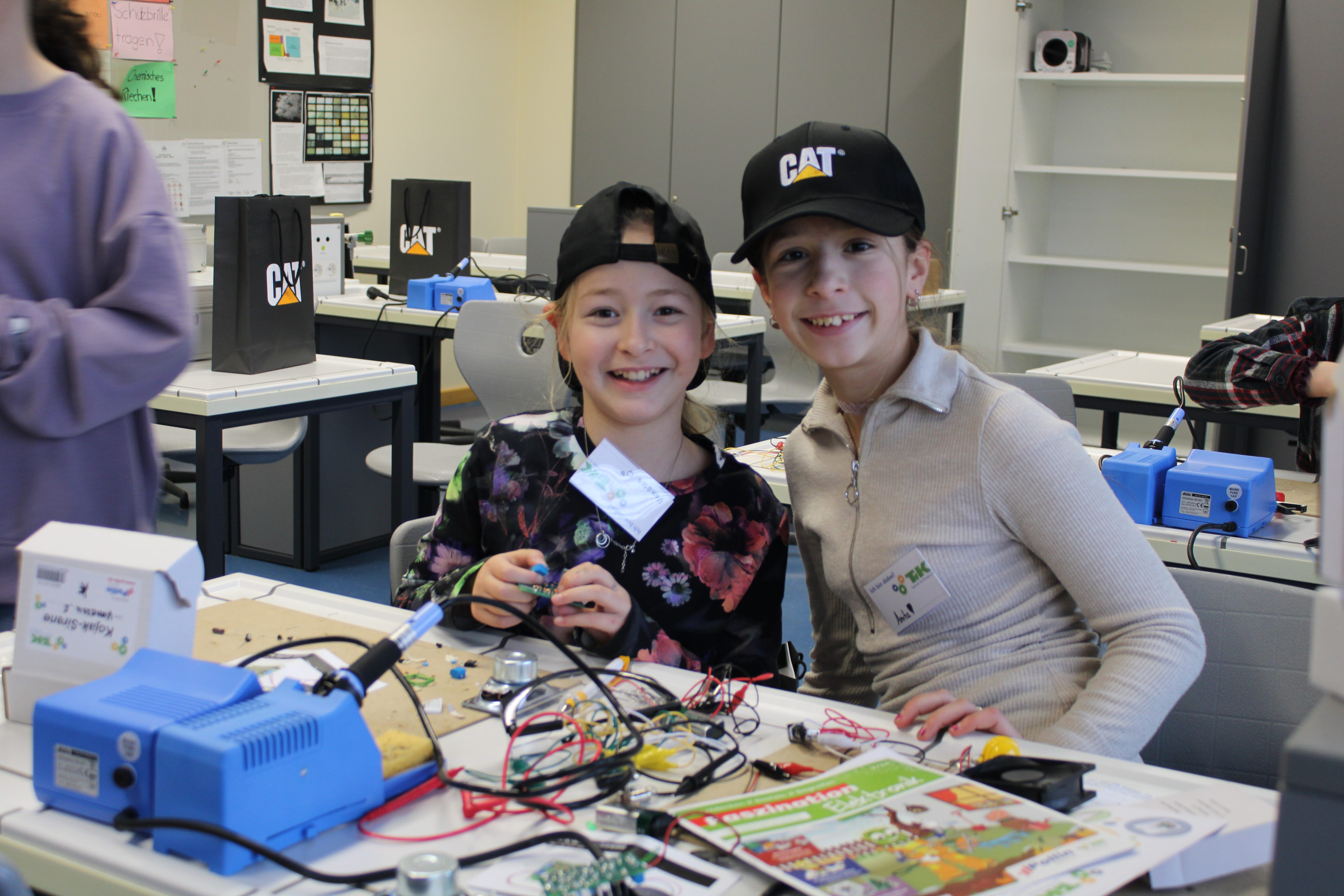 SET - SCHÜLER ENTDECKEN TECHNIK an der Mädchenrealschule St. Josef in Schwandorf