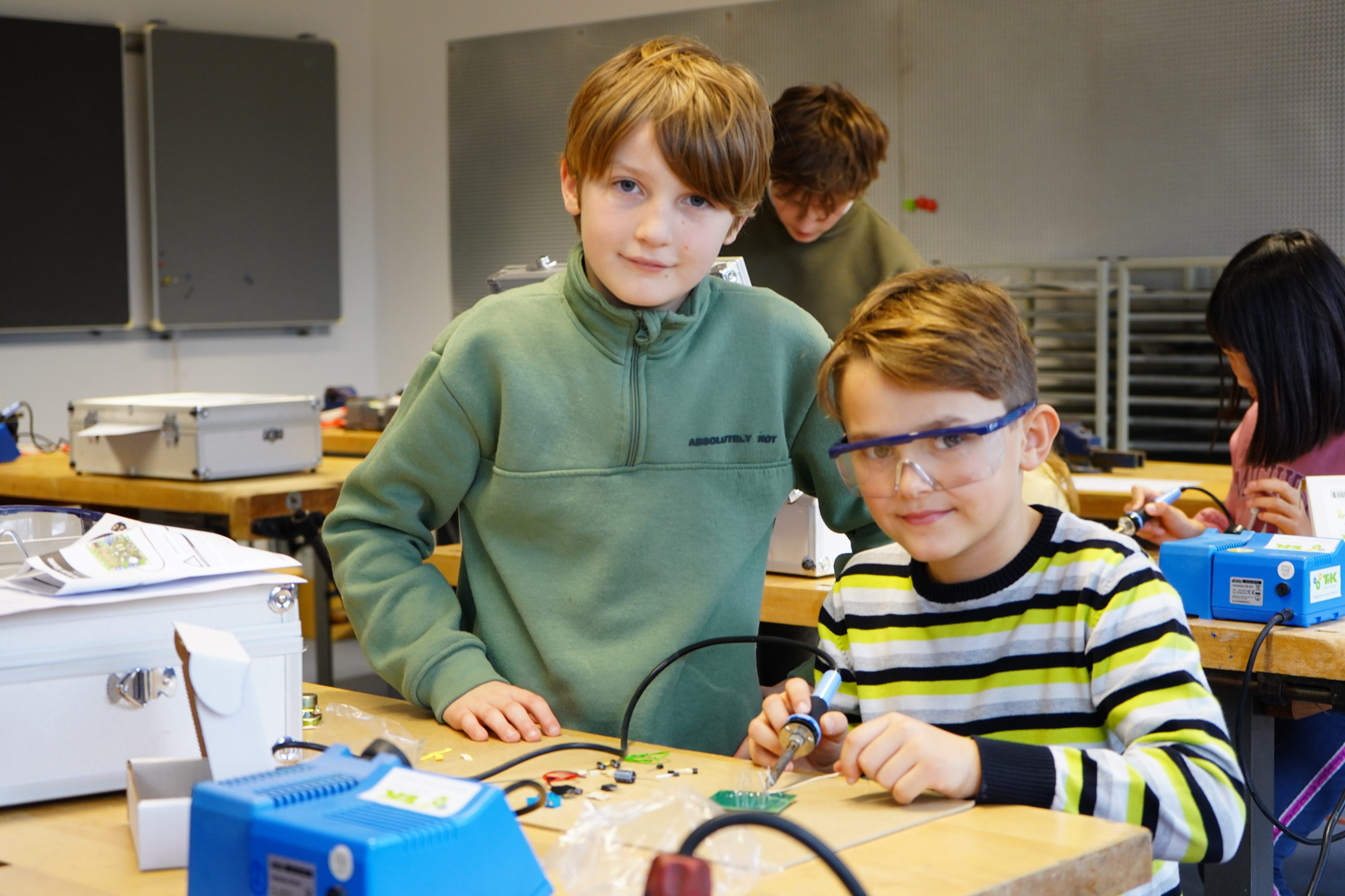 SET – SCHÜLER ENTDECKEN TECHNIK Grundschule Stephansposching